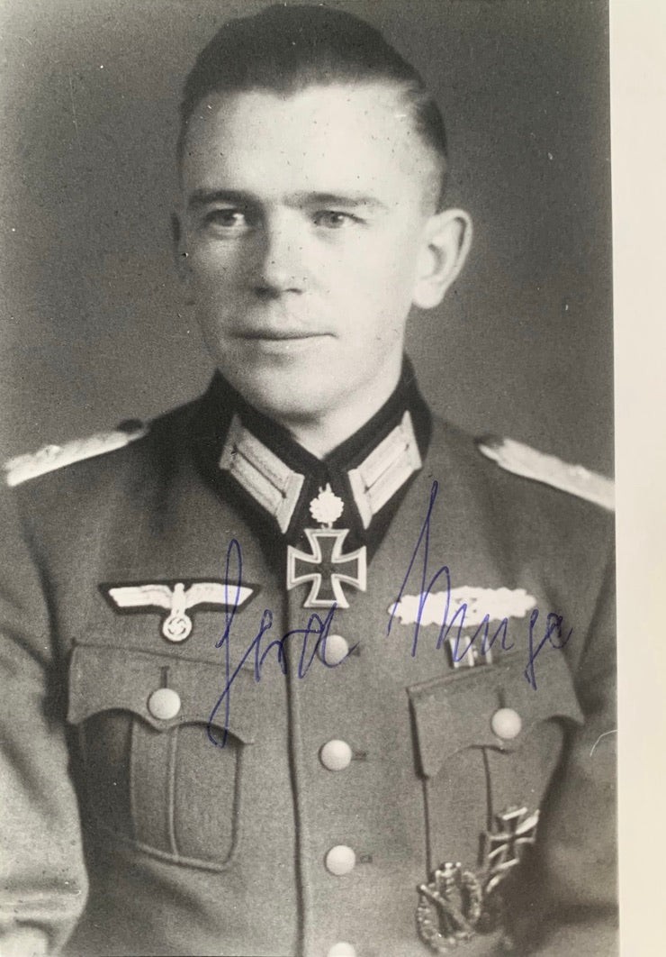 Gerd Ruge: Oakleaves holder with the Pz.Gren.Rgt 128. Signed photo
