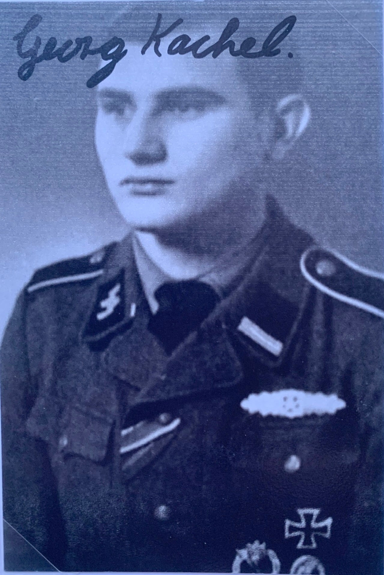 Georg Kachel: Close Combat Clasp in Gold, 2. SS-Pz. Div. Das Reich. Hand Signed Photo