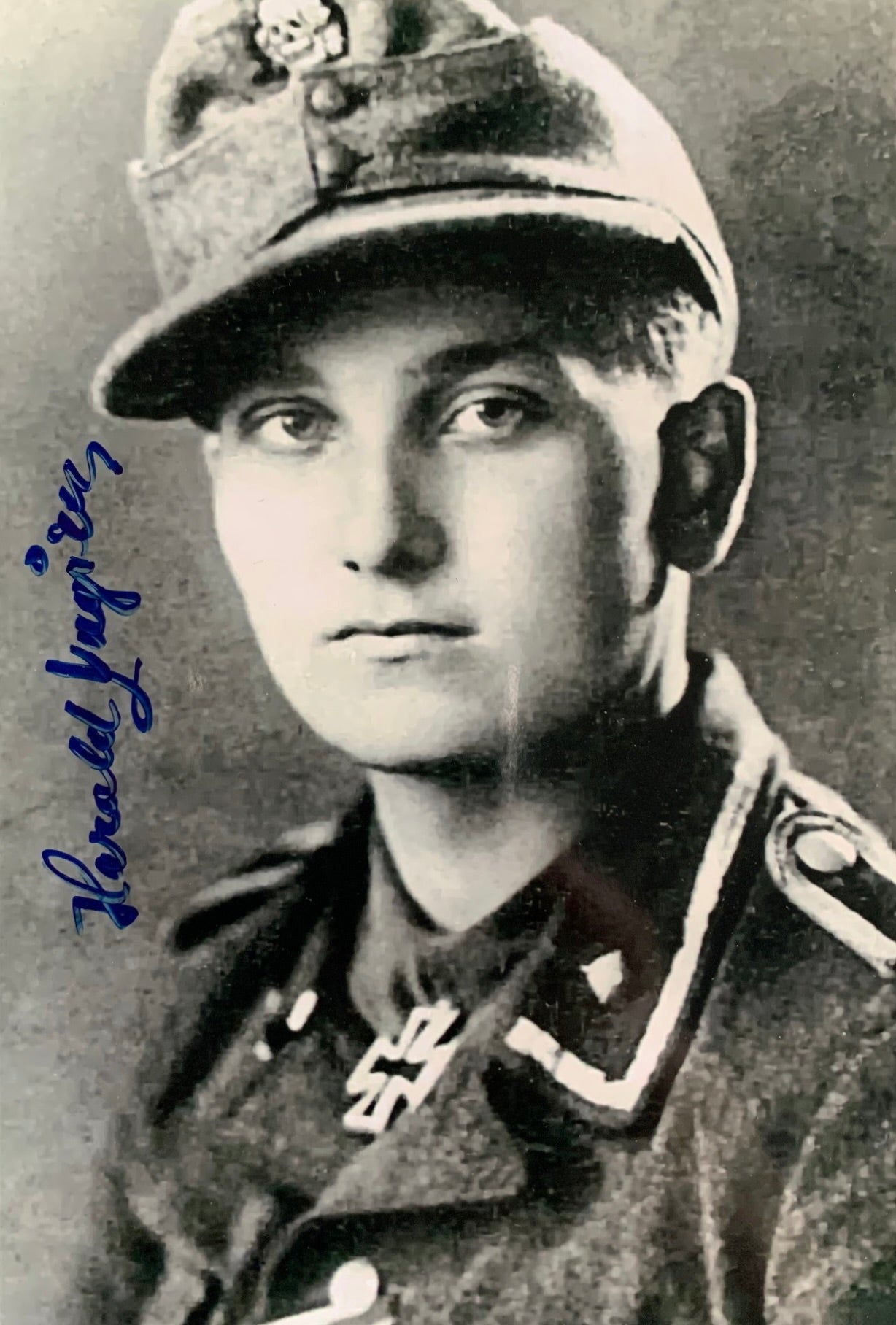 Harald Nugiseks: 20. SS-Frei.Gren.Division "Estnische Nr. 1": Hand Signed Photograph